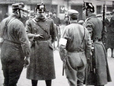 Polizei with Helpers